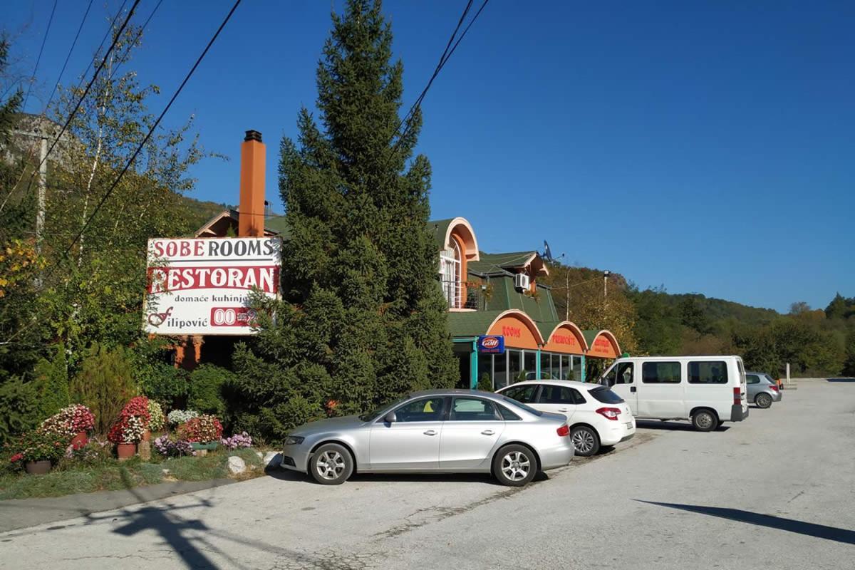 Restoran Filipovic Hotel Nova Varos Luaran gambar