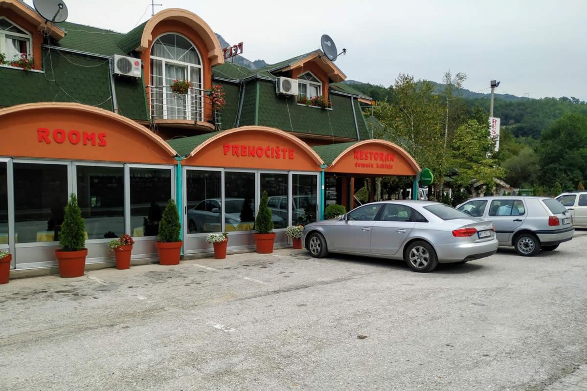 Restoran Filipovic Hotel Nova Varos Luaran gambar