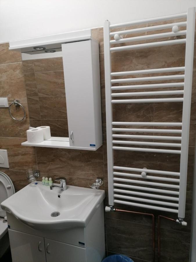 Restoran Filipovic Hotel Nova Varos Luaran gambar