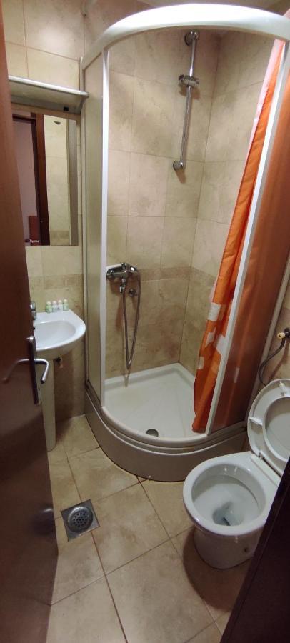 Restoran Filipovic Hotel Nova Varos Luaran gambar
