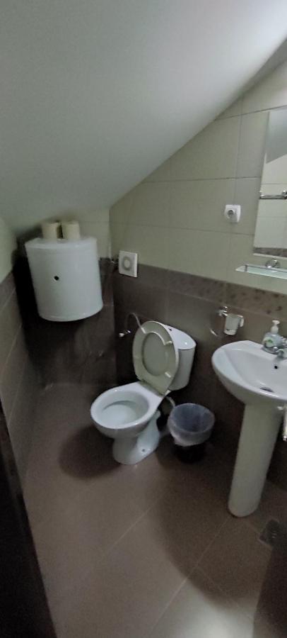 Restoran Filipovic Hotel Nova Varos Luaran gambar