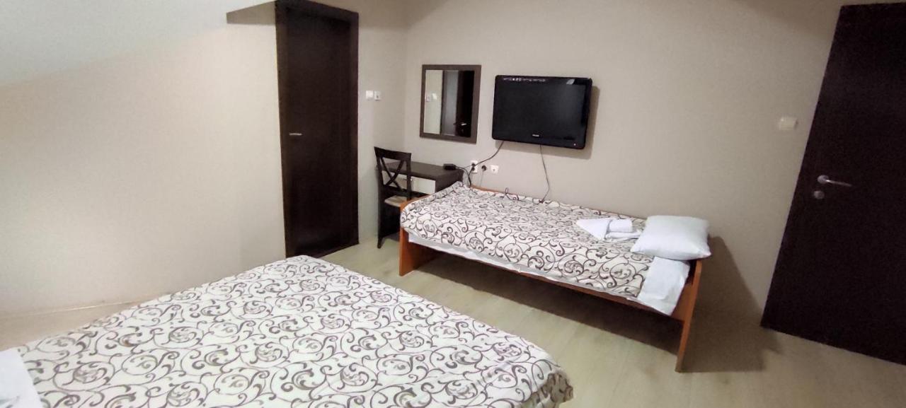 Restoran Filipovic Hotel Nova Varos Luaran gambar
